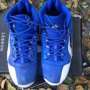 Men’s Nike shoes size 11